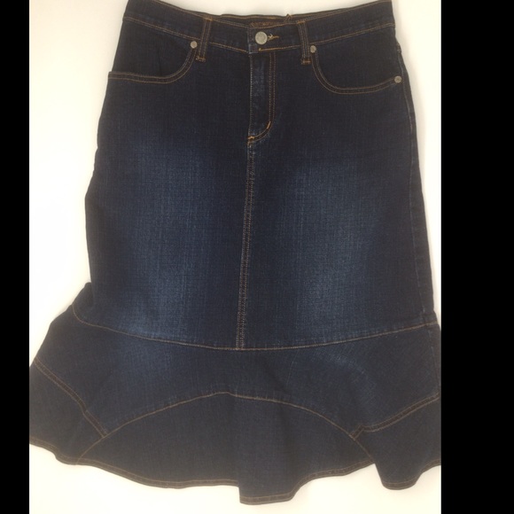 Neeso Jeans Size 5 Fit and Flare Jean Skirt 4% Spandex - Picture 3 of 10